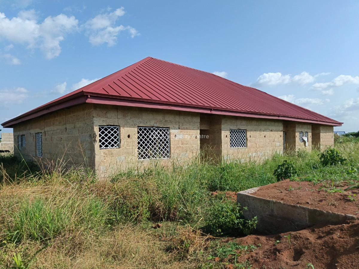 4 Bedrooms House, Asonomaso Nkwanta, Near Mampongteng., Kumasi Metropolitan, Ashanti, House for Sale