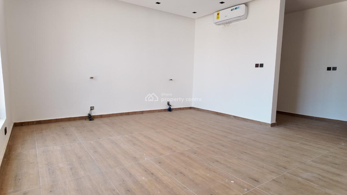 4 Bed Townhouse (3 Bedrooms + 1 Primary Penthouse Suite) Semi-detached, Tse Addo, Accra, Townhouse for Sale