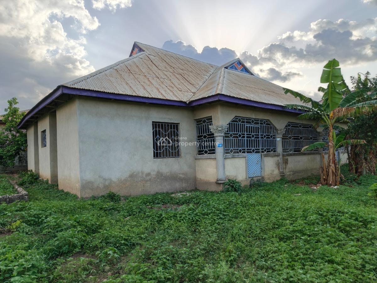 4 Bedrooms House, Krobo, Near Kenyasi Abrem., Kumasi Metropolitan, Ashanti, House for Sale