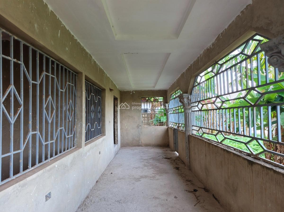 4 Bedrooms House, Krobo, Near Kenyasi Abrem., Kumasi Metropolitan, Ashanti, House for Sale