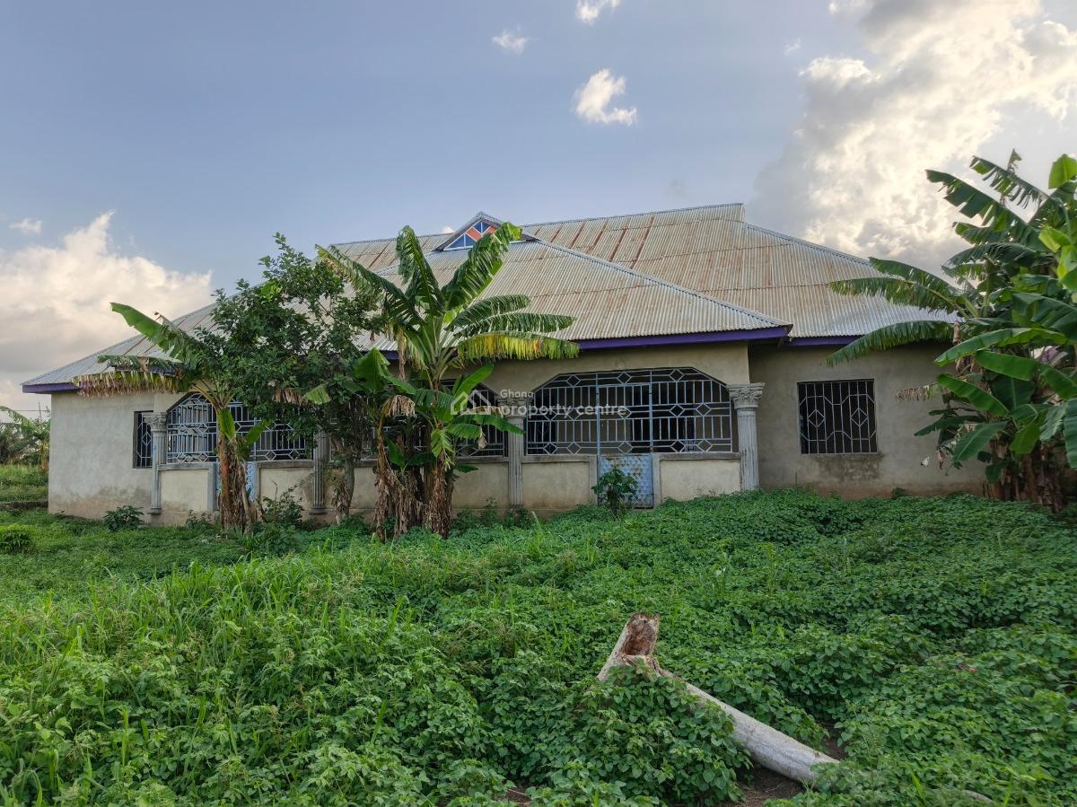 4 Bedrooms House, Krobo, Near Kenyasi Abrem., Kumasi Metropolitan, Ashanti, House for Sale