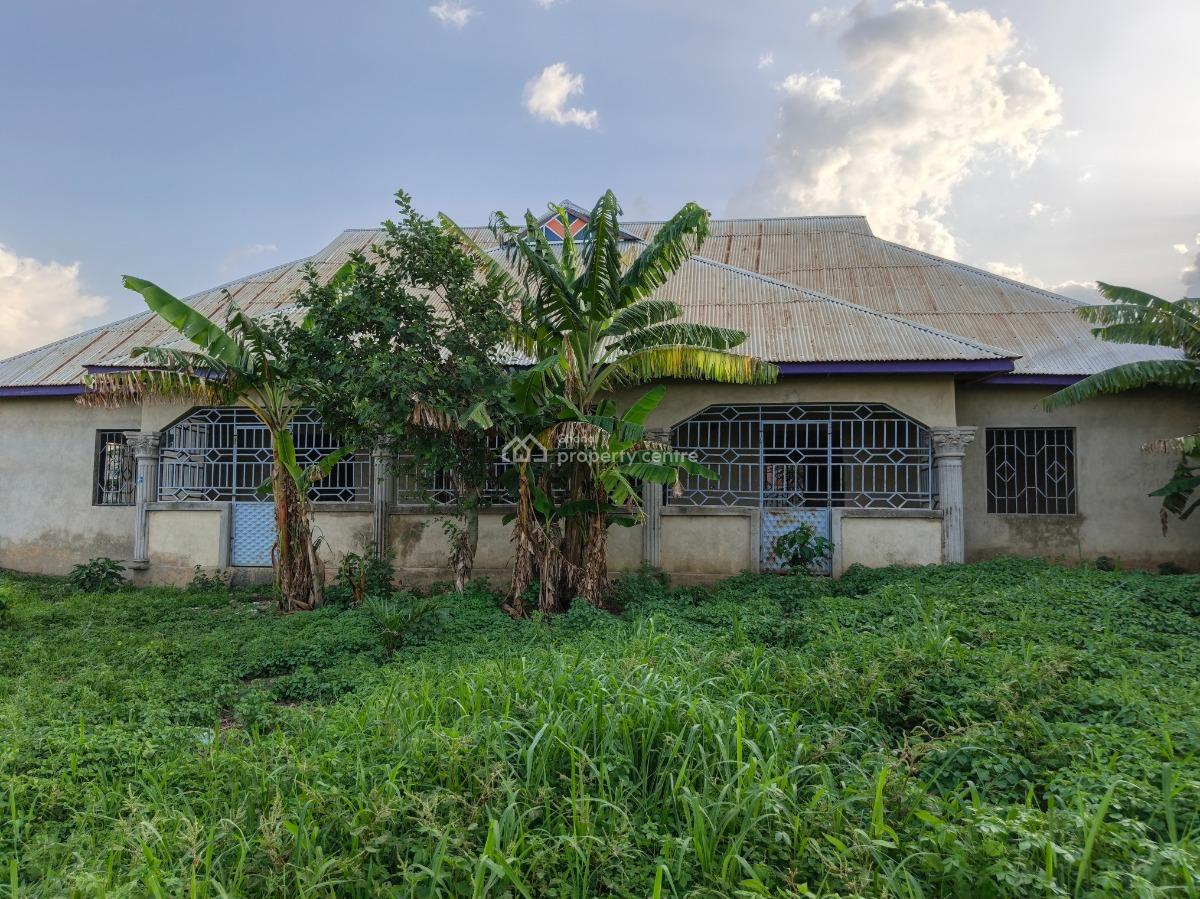 4 Bedrooms House, Krobo, Near Kenyasi Abrem., Kumasi Metropolitan, Ashanti, House for Sale