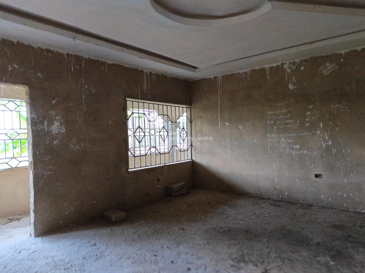 4 Bedrooms House, Krobo, Near Kenyasi Abrem., Kumasi Metropolitan, Ashanti, House for Sale