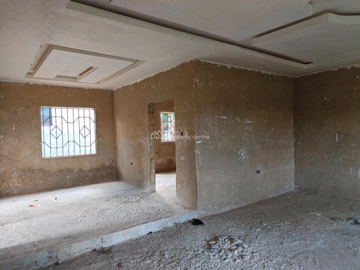 4 Bedrooms House, Krobo, Near Kenyasi Abrem., Kumasi Metropolitan, Ashanti, House for Sale