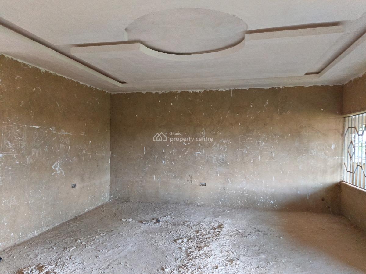 4 Bedrooms House, Krobo, Near Kenyasi Abrem., Kumasi Metropolitan, Ashanti, House for Sale