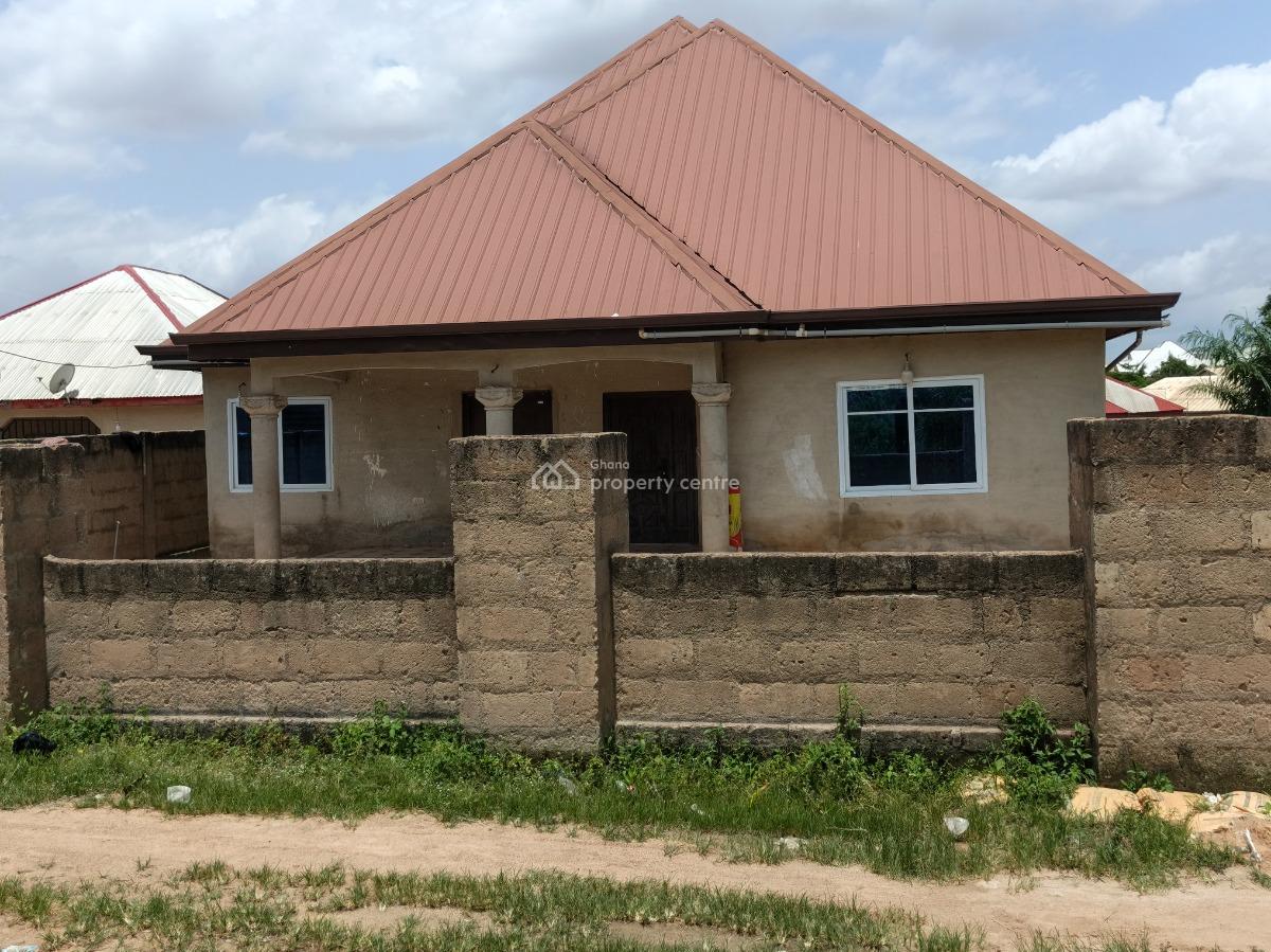 4 Bedrooms.  ( on Full Plot), Heman, Near Kronum Afrancho., Kumasi Metropolitan, Ashanti, House for Sale