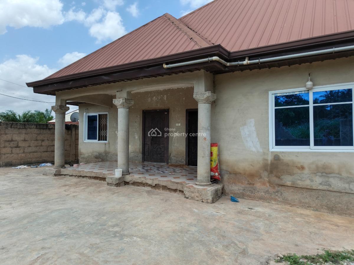 4 Bedrooms.  ( on Full Plot), Heman, Near Kronum Afrancho., Kumasi Metropolitan, Ashanti, House for Sale