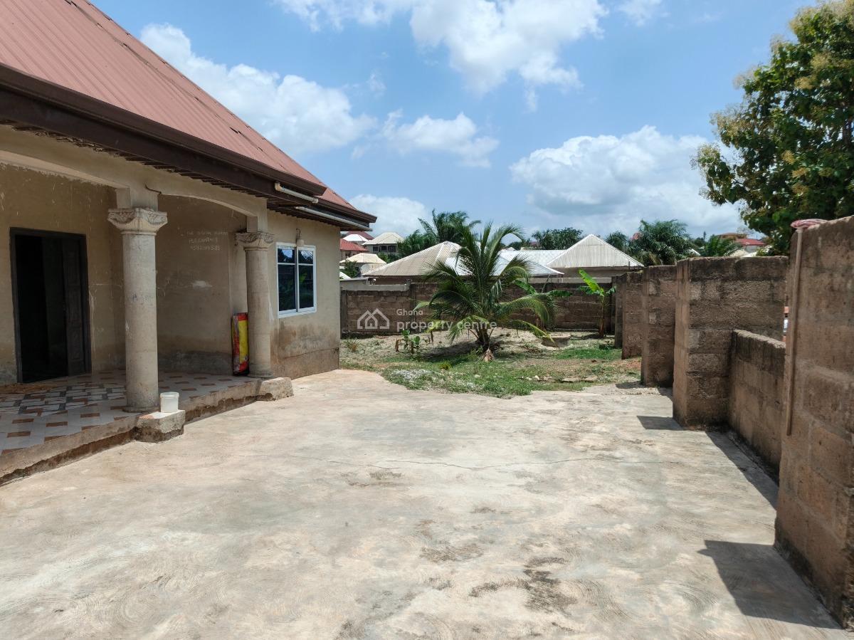 4 Bedrooms.  ( on Full Plot), Heman, Near Kronum Afrancho., Kumasi Metropolitan, Ashanti, House for Sale
