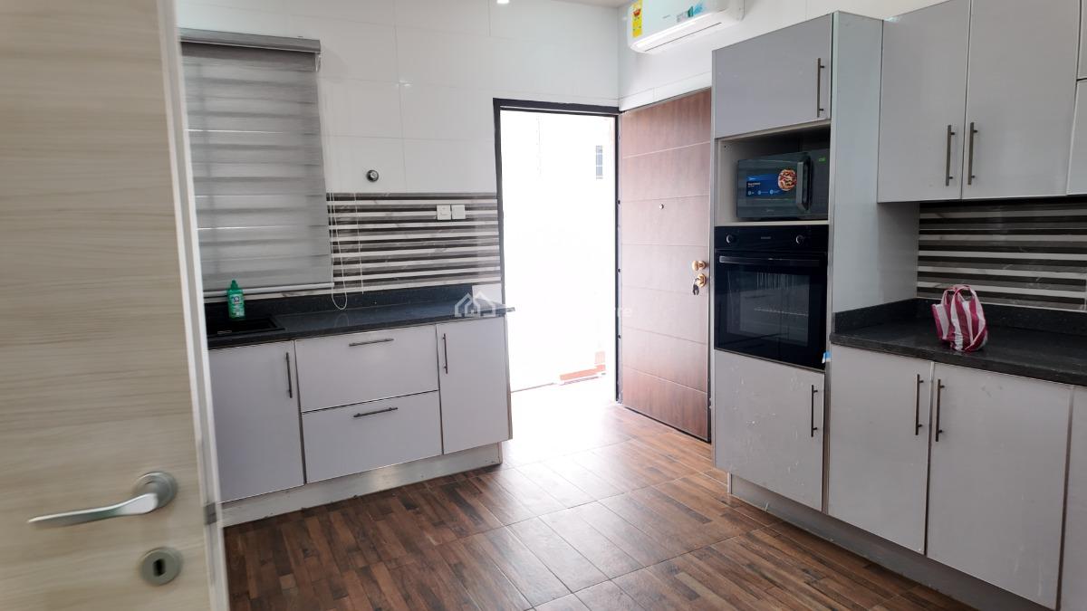 East Legon 4 Bed Gated Community Townhouse- (furnished), Near a & C Mall, East Legon, Accra, Townhouse for Rent