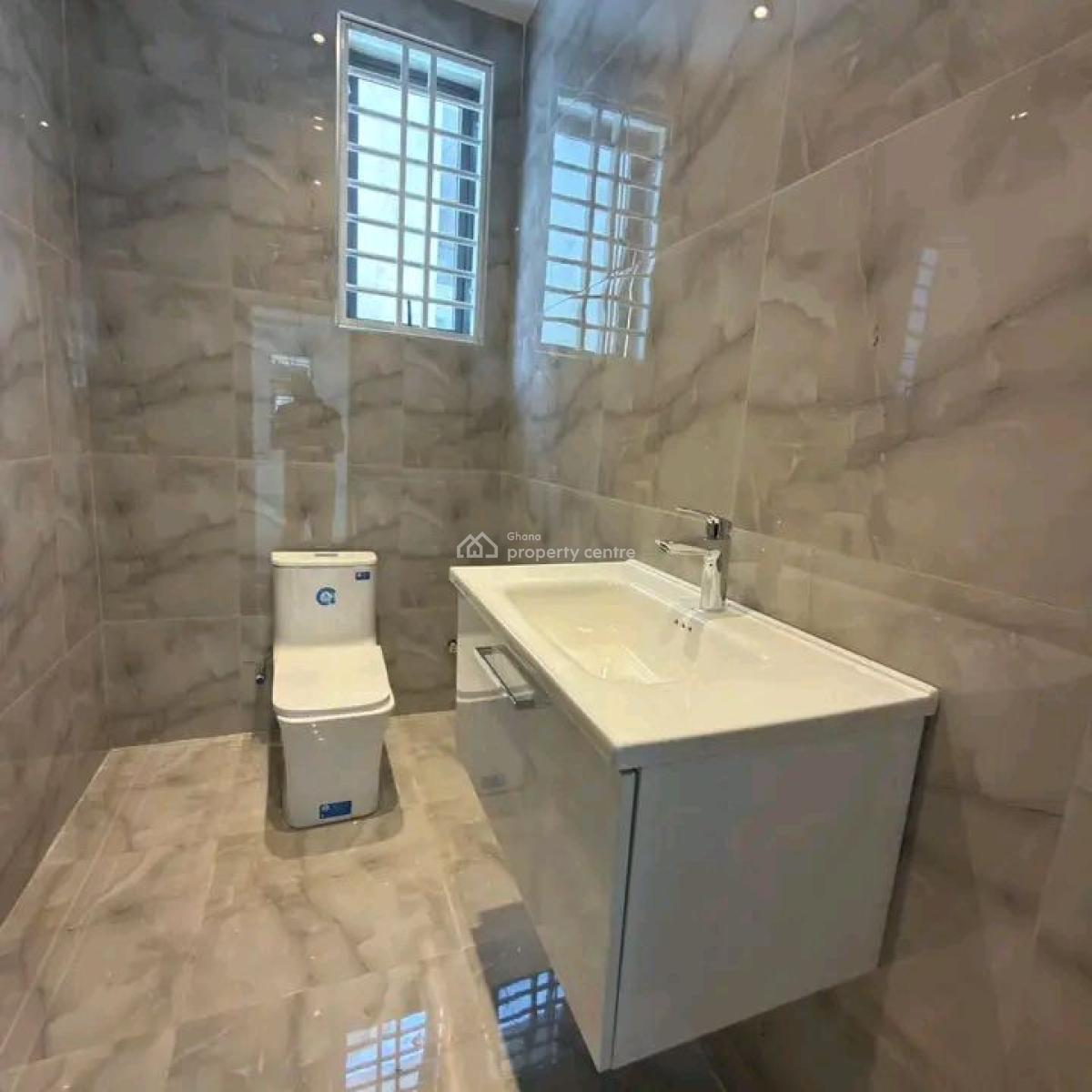 Modern 4-bed Townhome +bq @ Nmai-dzor, Nmai-dzorn, Ashaley Botwe, Adenta Municipal, Accra, Townhouse for Sale