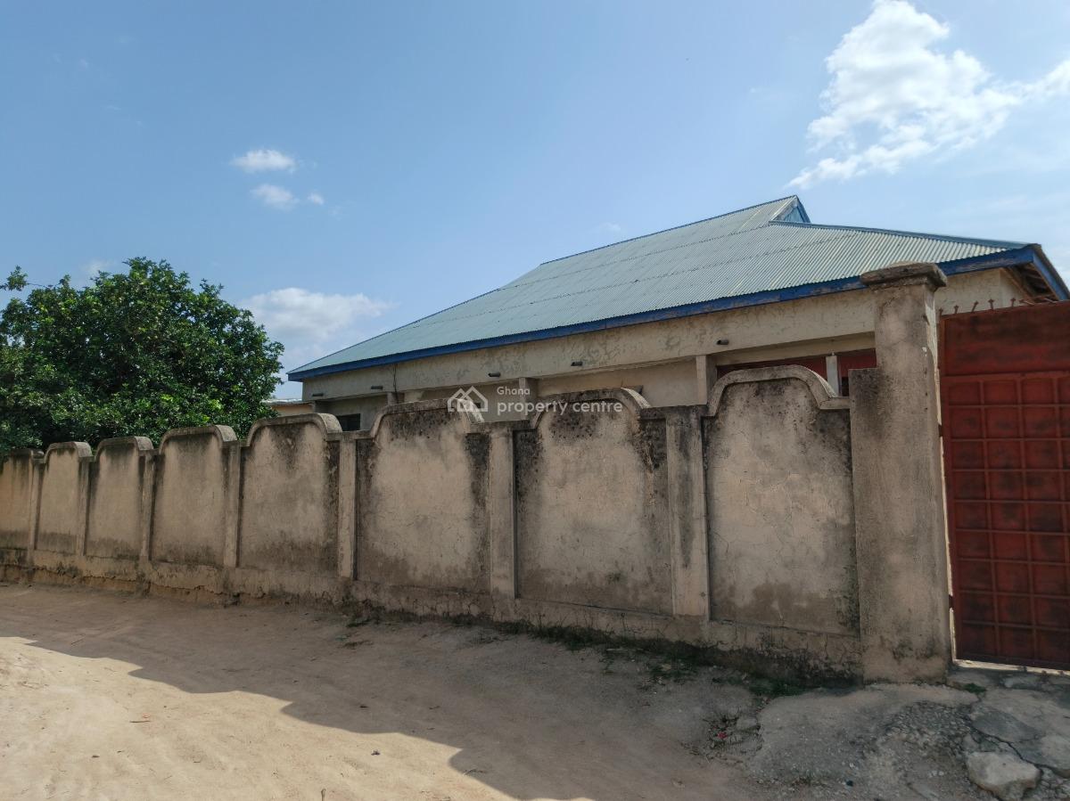 5 Bedrooms.    ( Abrem New Town), Kenyasi Abrem New Town., Kumasi Metropolitan, Ashanti, House for Sale