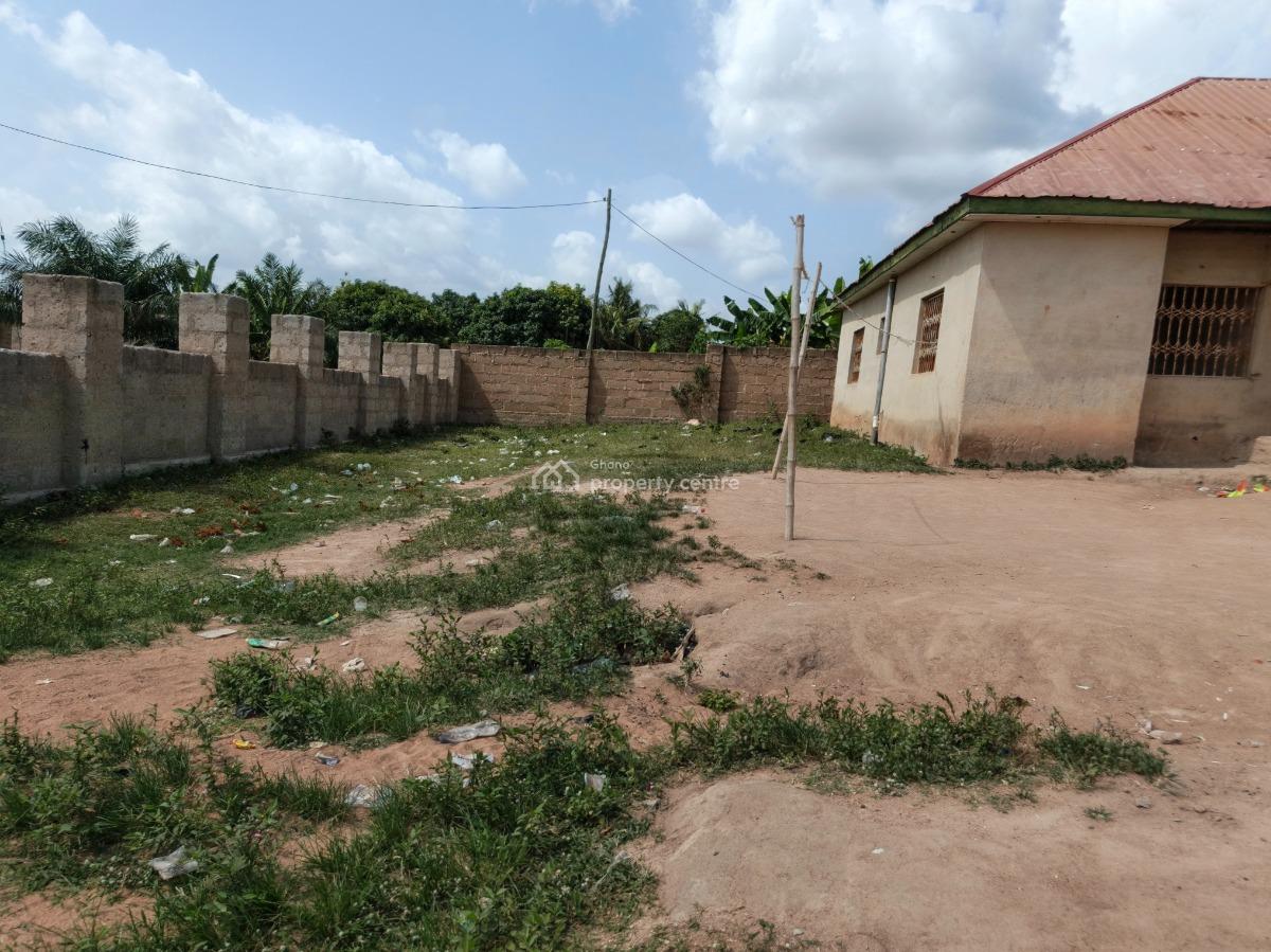 4  Bedrooms, Nwamasi, Near Kenyasi Abrem., Kumasi Metropolitan, Ashanti, House for Sale
