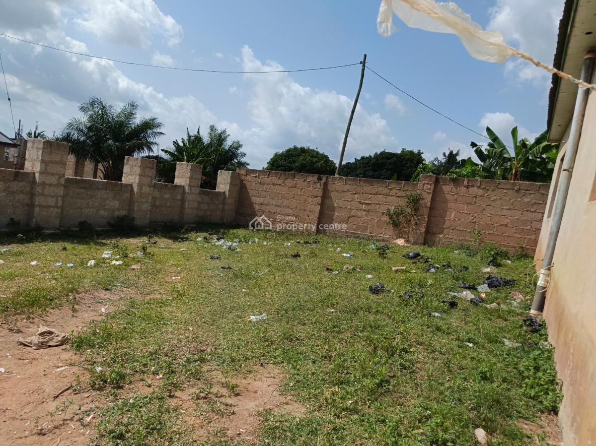 4  Bedrooms, Nwamasi, Near Kenyasi Abrem., Kumasi Metropolitan, Ashanti, House for Sale