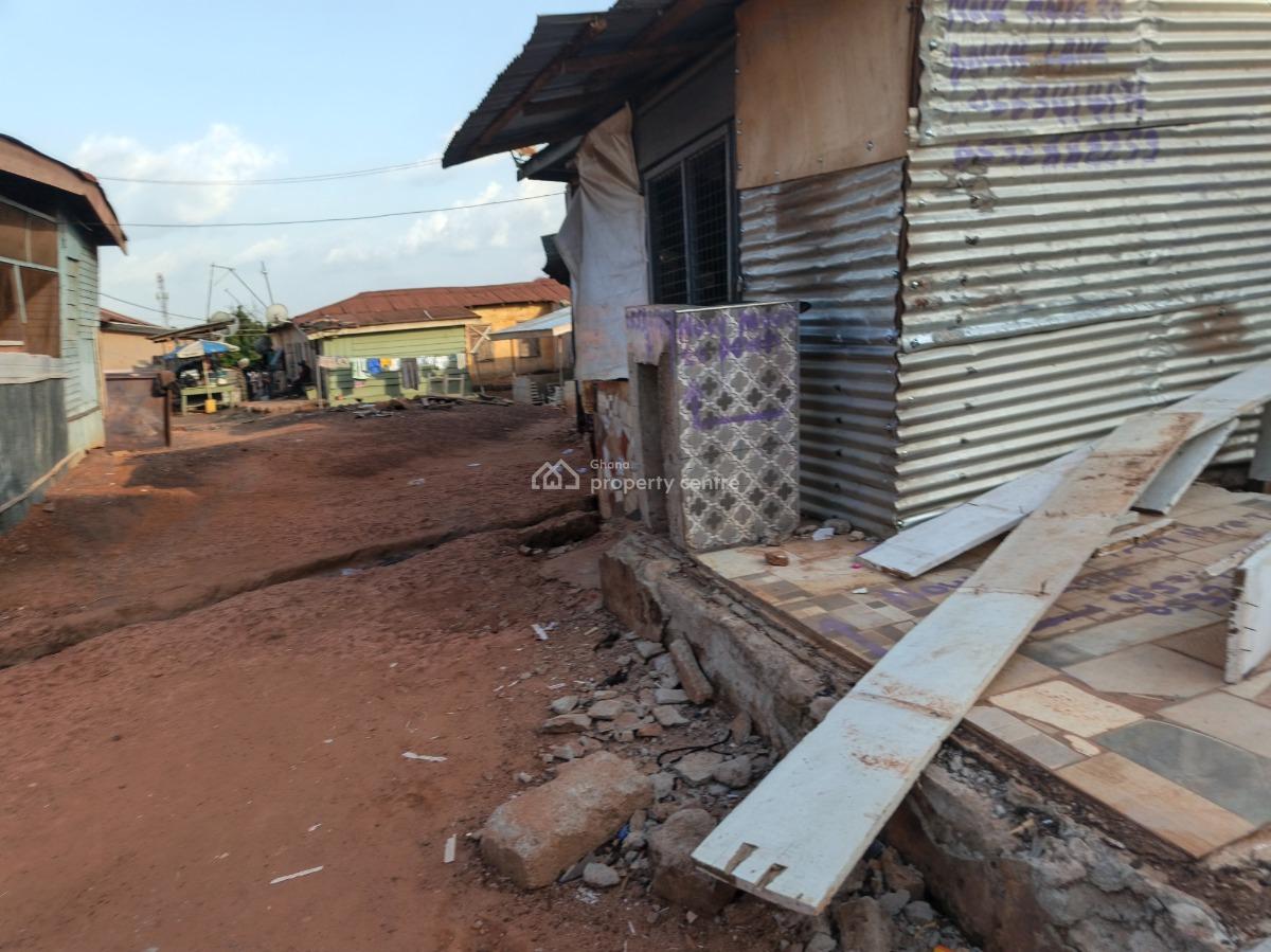 Plot.       ( Tech Junction, Station, Market ), Tech Junction, Station, Market., Kumasi Metropolitan, Ashanti, Residential Land for Sale