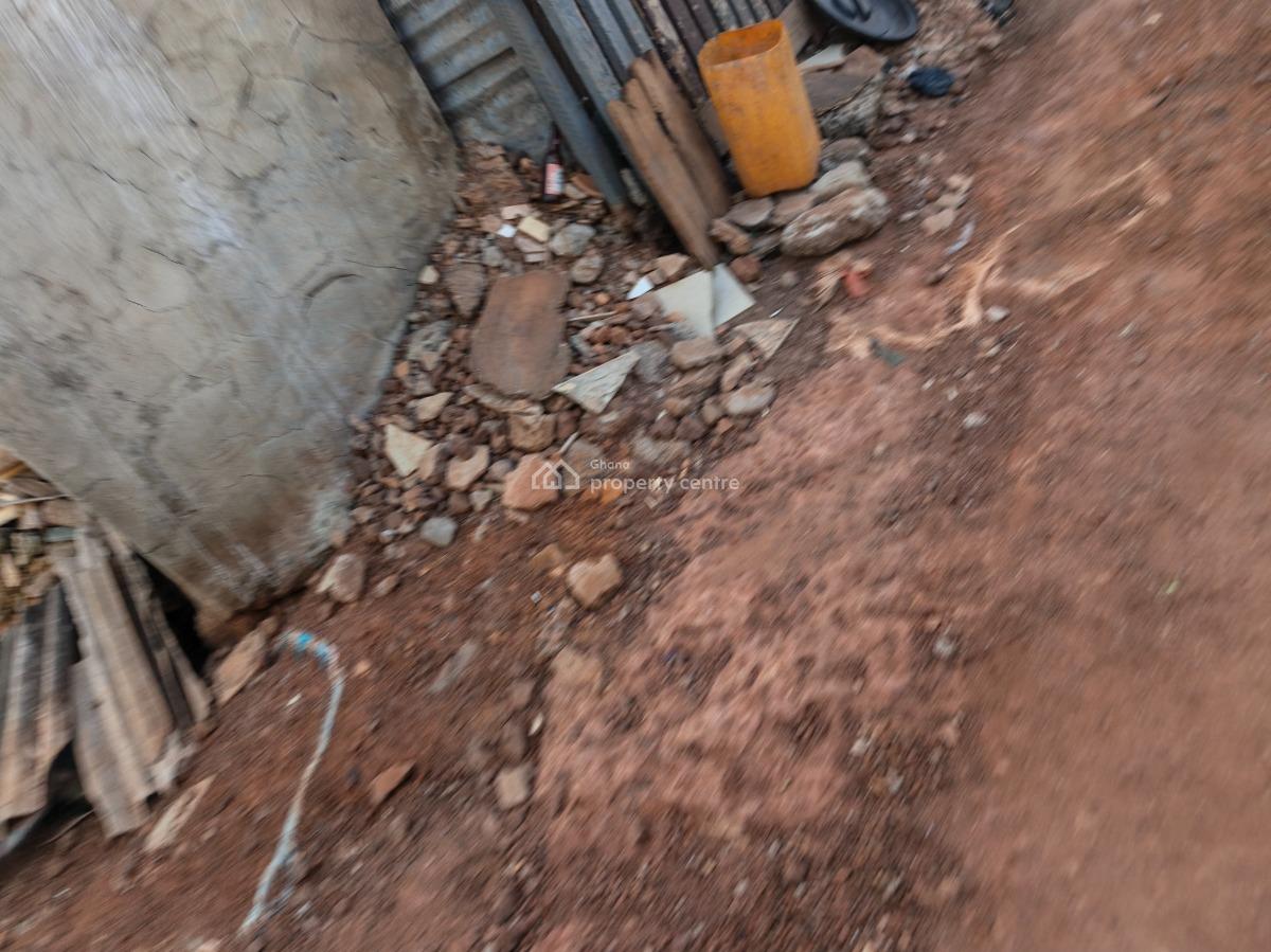 Plot.       ( Tech Junction, Station, Market ), Tech Junction, Station, Market., Kumasi Metropolitan, Ashanti, Residential Land for Sale
