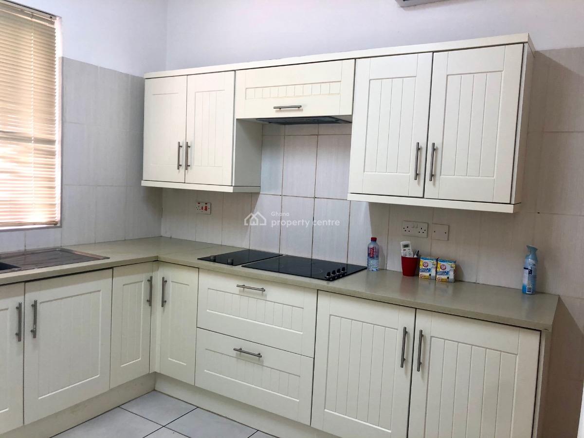 3 Bed Townhouse with Staff Quarters in a Gated Community with Pool, North Ridge, Accra, Townhouse for Rent