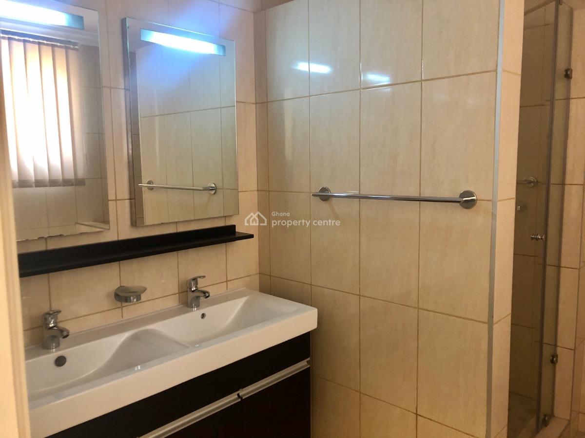 3 Bed Townhouse with Staff Quarters in a Gated Community with Pool, North Ridge, Accra, Townhouse for Rent