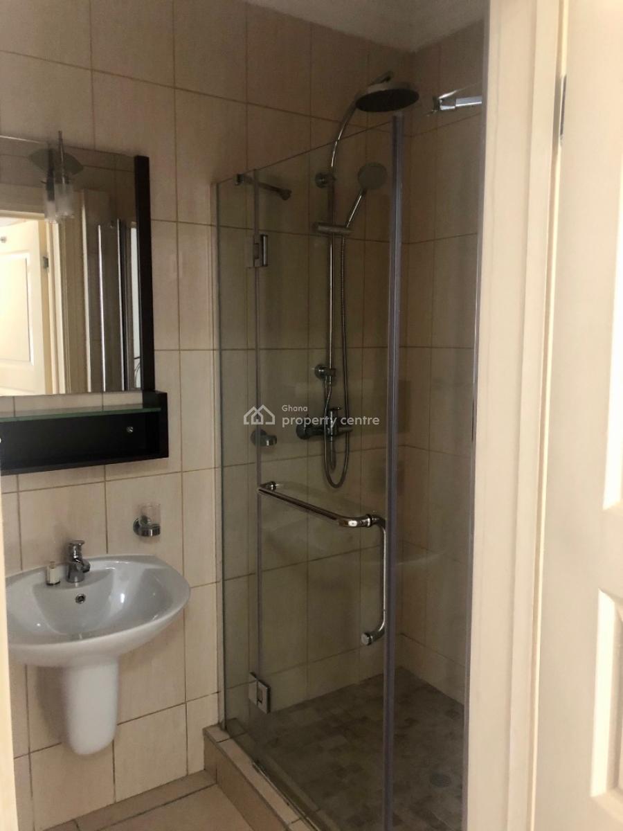 3 Bed Townhouse with Staff Quarters in a Gated Community with Pool, North Ridge, Accra, Townhouse for Rent