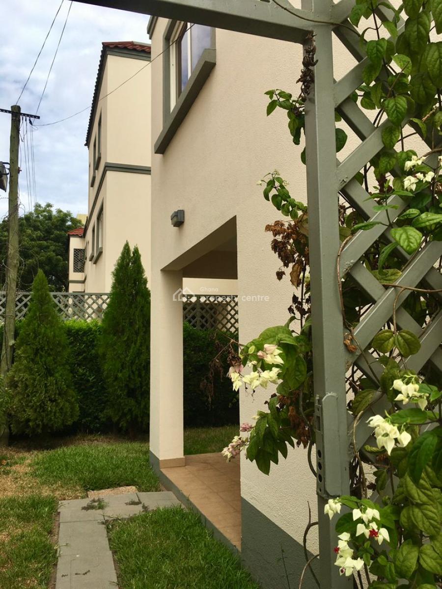 3 Bed Townhouse with Staff Quarters in a Gated Community with Pool, North Ridge, Accra, Townhouse for Rent