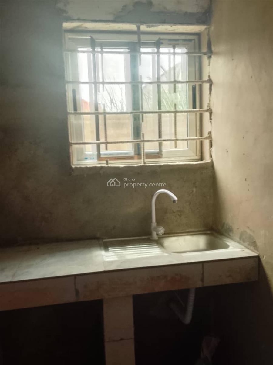 Singlroom Self Contain, Tse Addo Container, Tse Addo, Accra, House for Rent