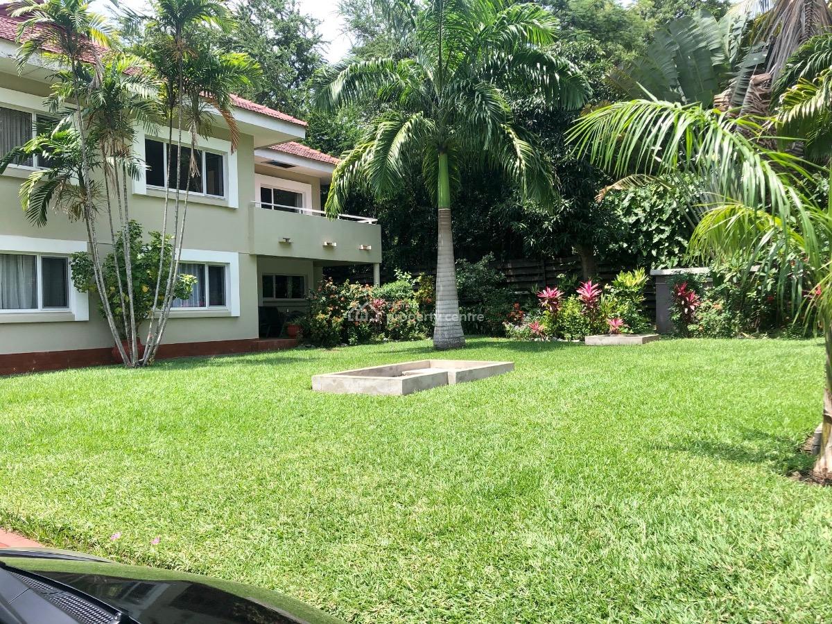 Unfurnished 3 Bedroom Townhome in a Gated Community with Swimming Pool, North Ridge, Accra, Townhouse for Rent