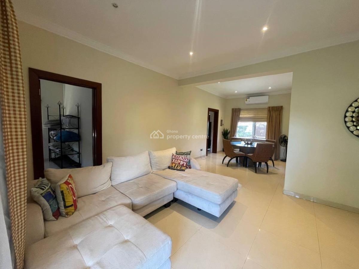Unfurnished 3 Bedroom Townhome in a Gated Community with Swimming Pool, North Ridge, Accra, Townhouse for Rent