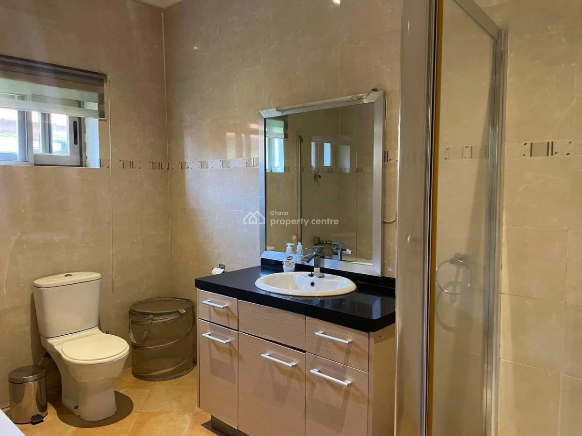 Unfurnished 3 Bedroom Townhome in a Gated Community with Swimming Pool, North Ridge, Accra, Townhouse for Rent