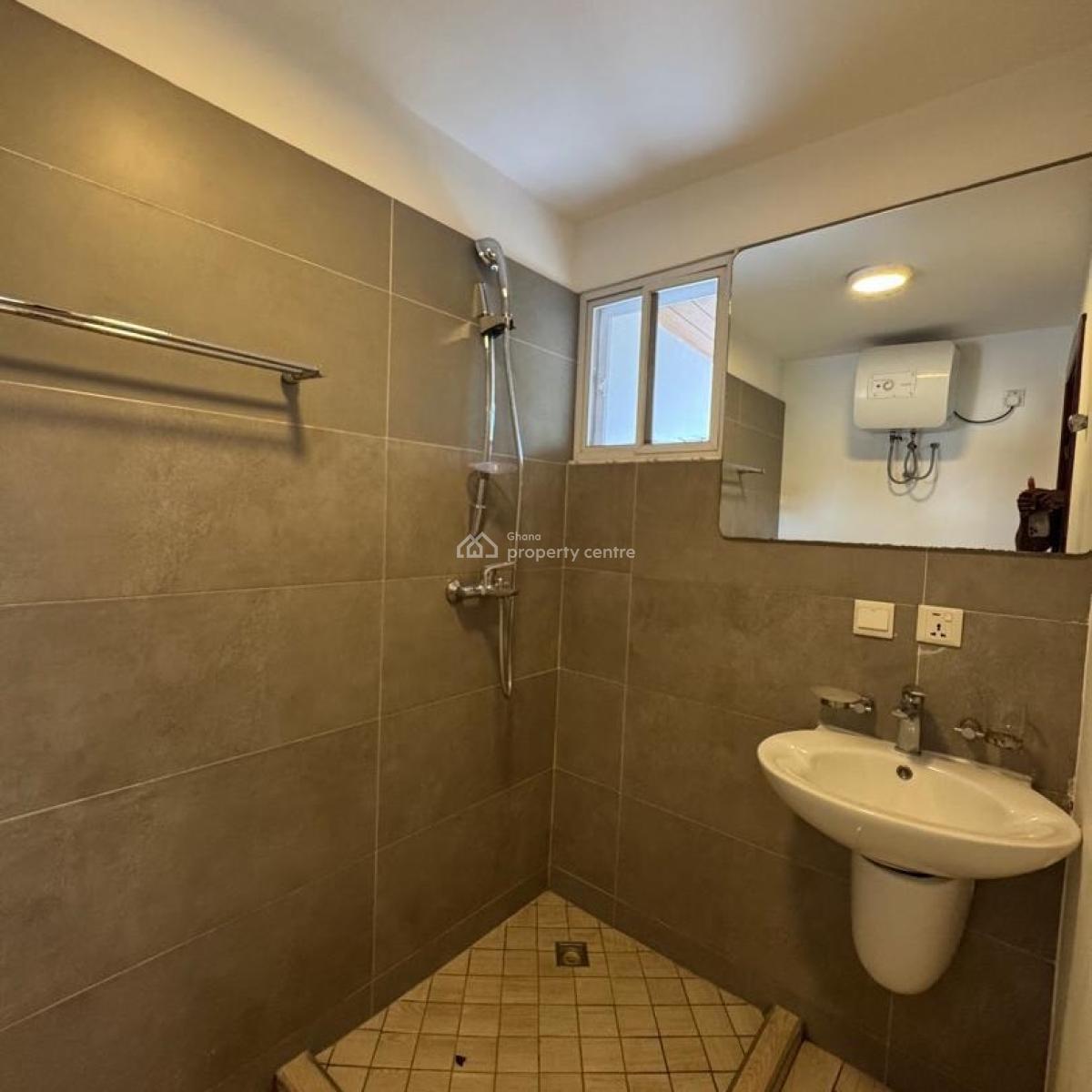 Executive Bedroom, East Legon Hills, East Legon, Accra, Townhouse for Rent
