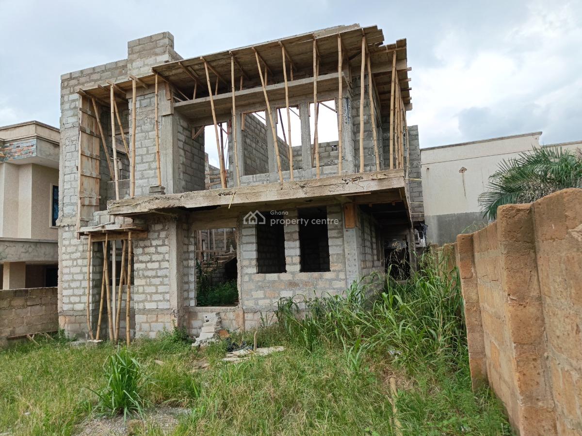 5 Bedrooms.   ( Will Be Roofed & Plasted), Santasi Brofoyedu., Kumasi Metropolitan, Ashanti, House for Sale