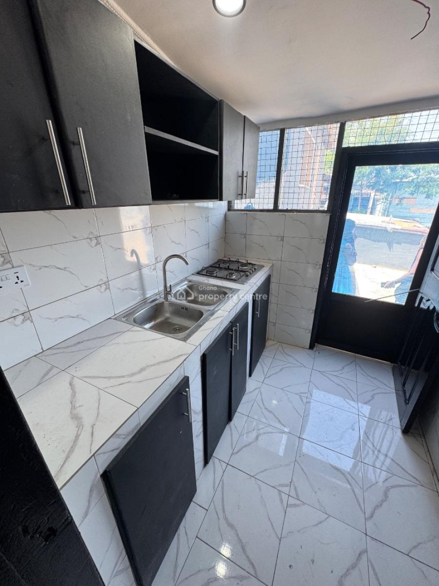Chamber and Hall Self Contain, Tabora Junction, Ga Central Municipal, Accra, Apartment for Rent