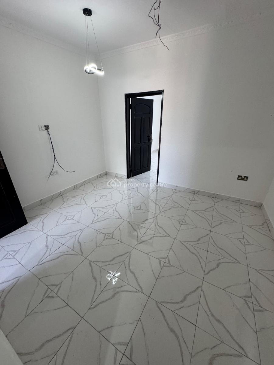Chamber and Hall Self Contain, Tabora Junction, Ga Central Municipal, Accra, Apartment for Rent