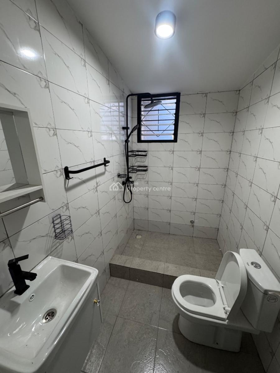 Chamber and Hall Self Contain, Tabora Junction, Ga Central Municipal, Accra, Apartment for Rent