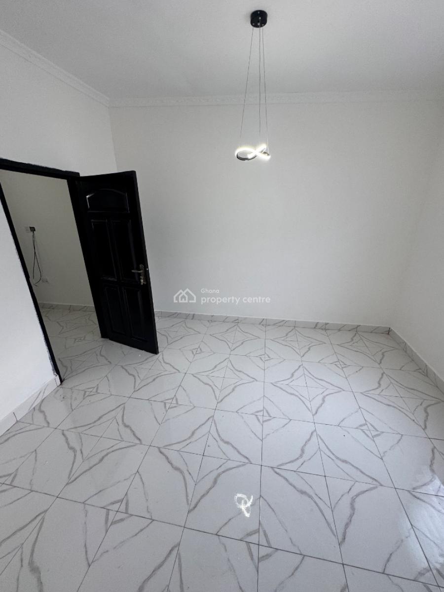 Chamber and Hall Self Contain, Tabora Junction, Ga Central Municipal, Accra, Apartment for Rent