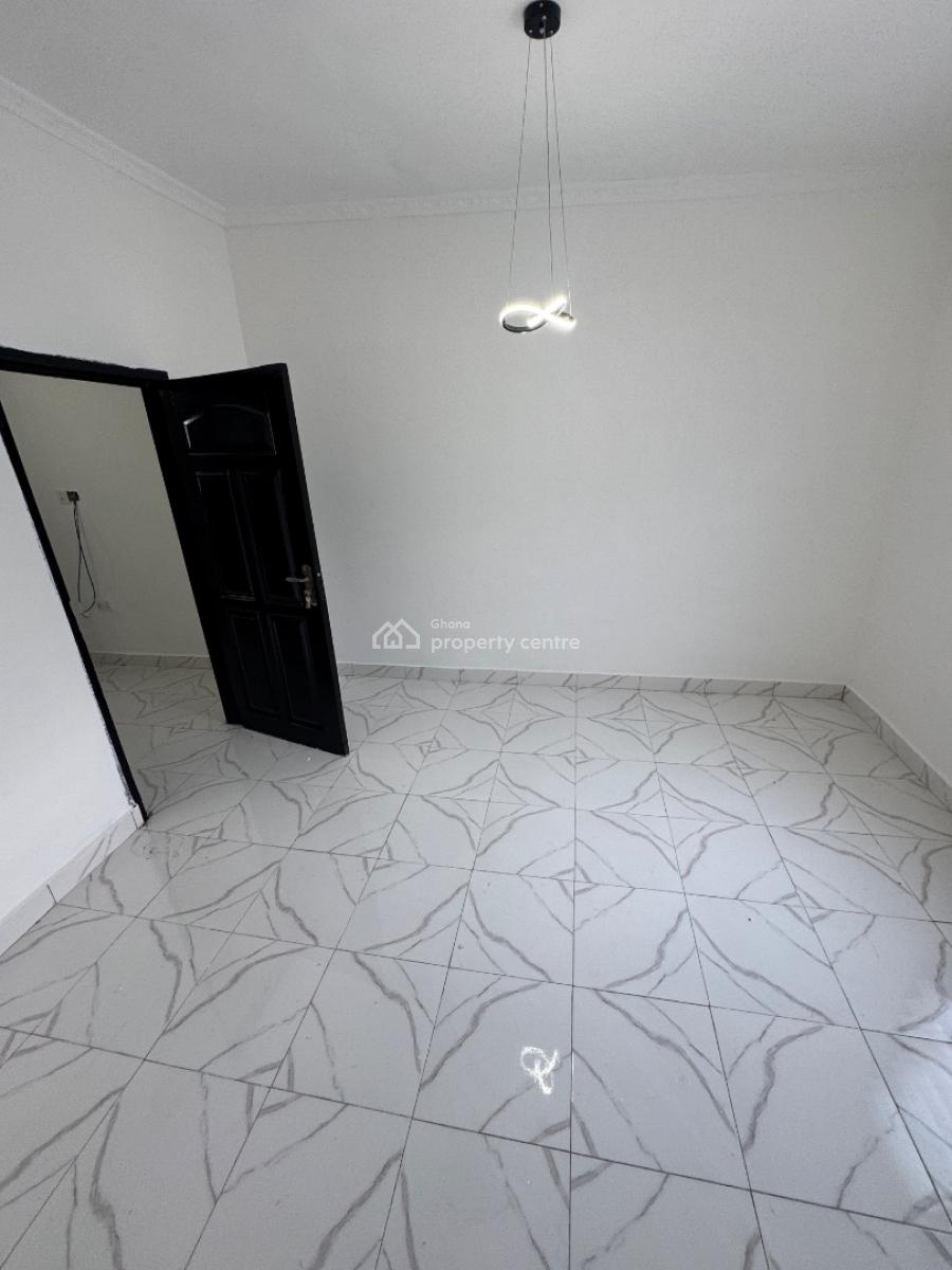 Chamber and Hall Self Contain, Tabora Junction, Ga Central Municipal, Accra, Apartment for Rent