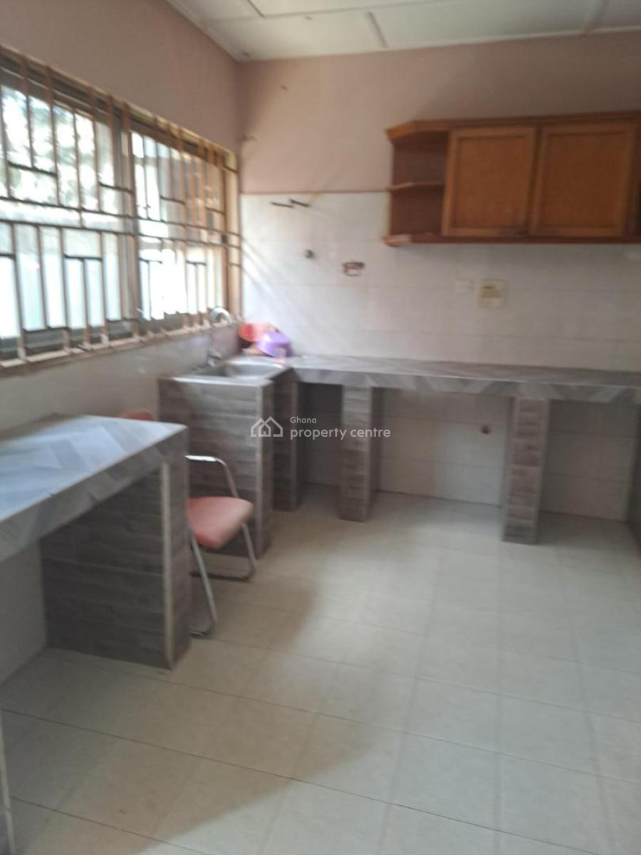 6 Bedroom House in a Prime Location, Around Assemblies of God, Lashibi, Accra, House for Sale