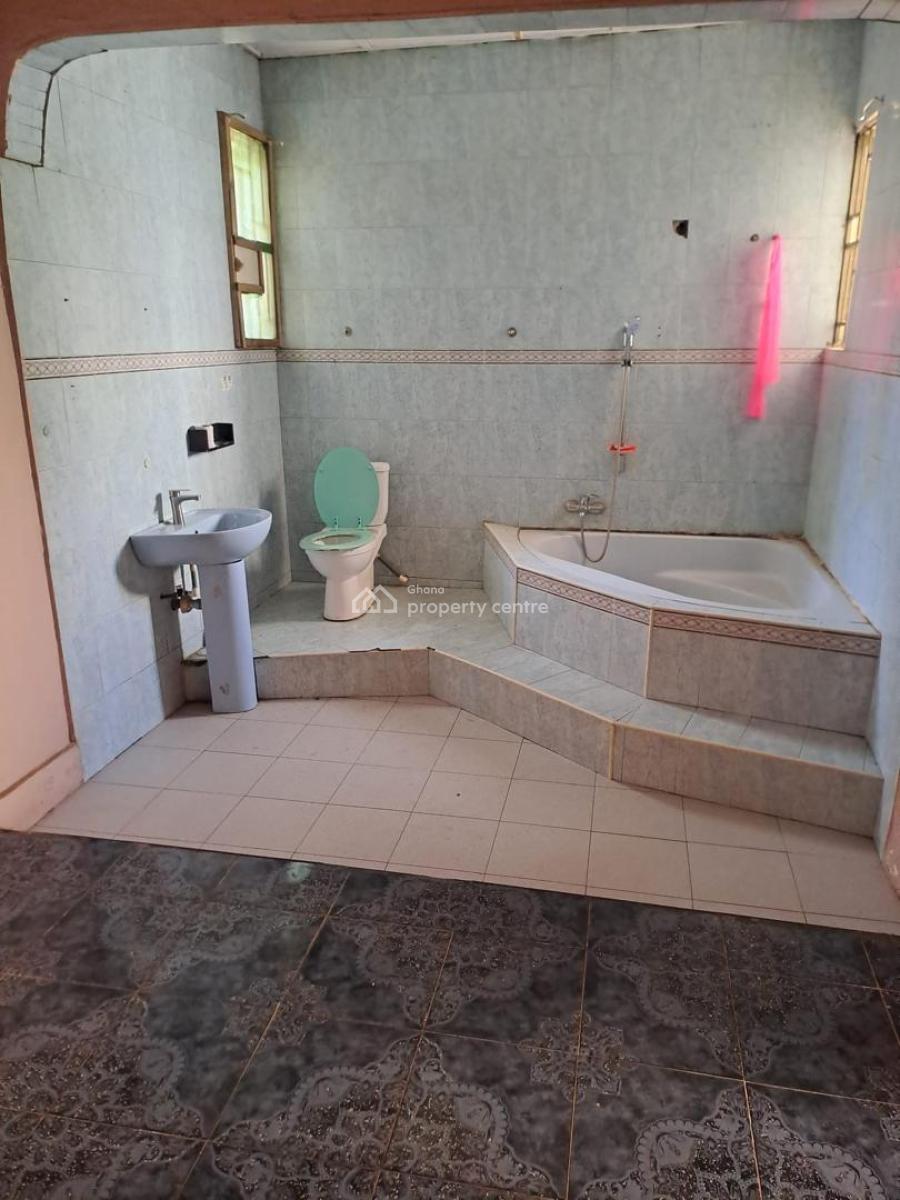 6 Bedroom House in a Prime Location, Around Assemblies of God, Lashibi, Accra, House for Sale