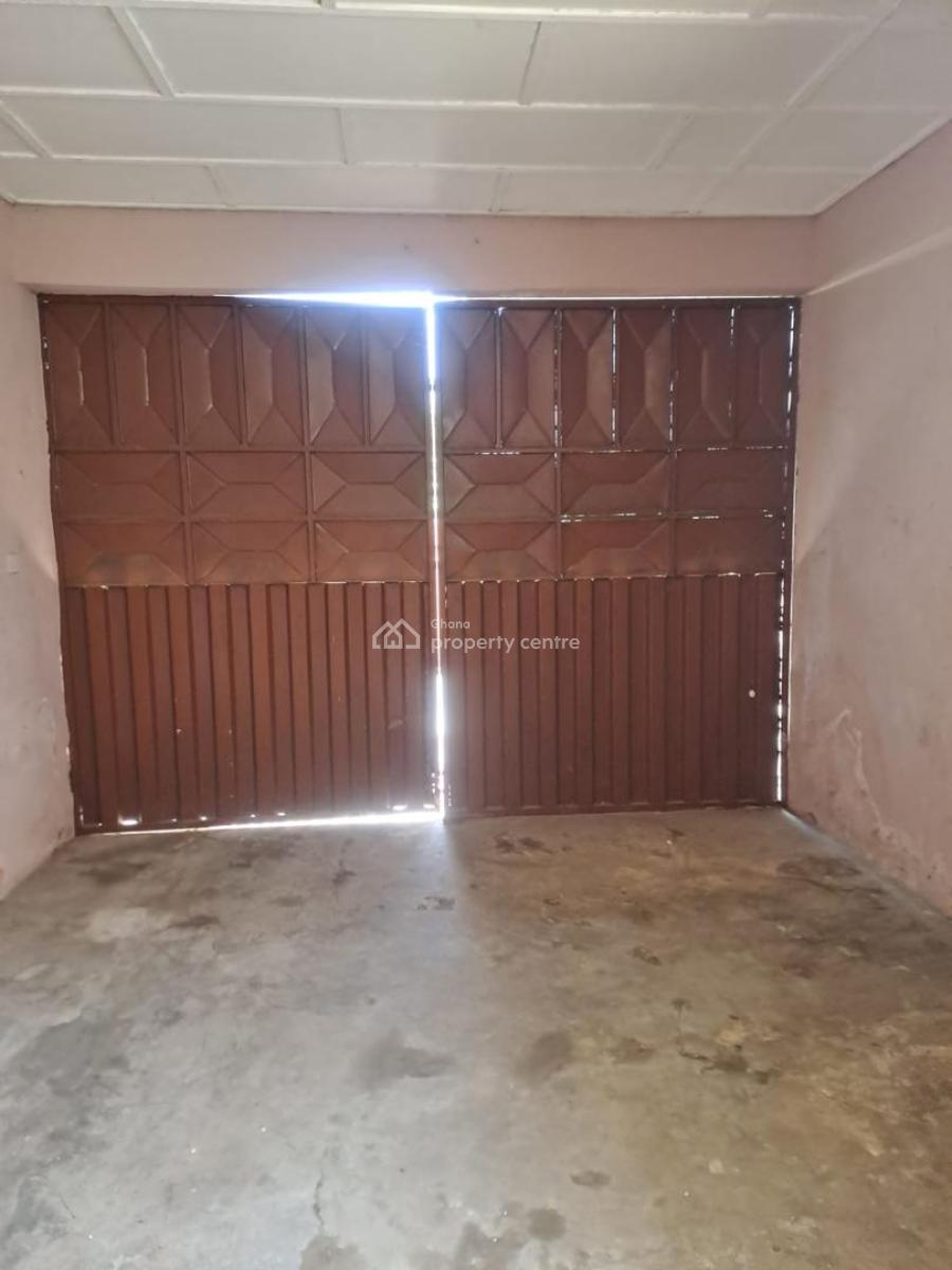 6 Bedroom House in a Prime Location, Around Assemblies of God, Lashibi, Accra, House for Sale