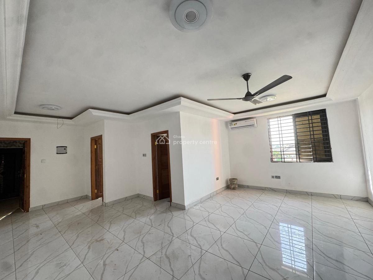 Chamber & Hal, Madina Estate, La Nkwantanang Madina Municipal, Accra, Apartment for Rent
