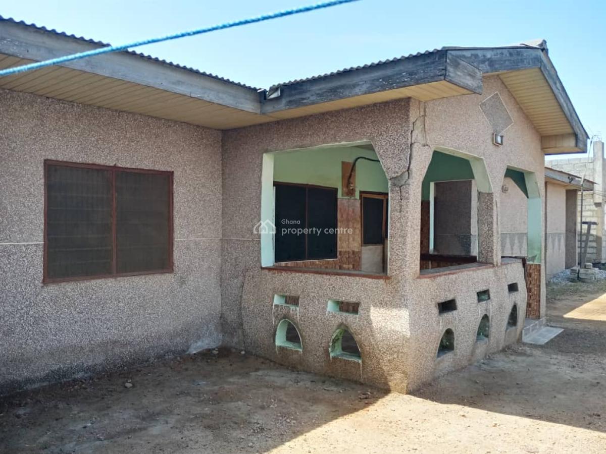 Registered 4brm Plus 2units Chamber Self at Weija, Accra, Pambros, Weija, Ga South Municipal, Accra, Detached Duplex for Sale