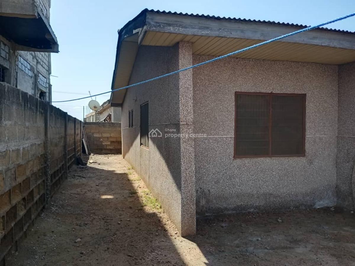 Registered 4brm Plus 2units Chamber Self at Weija, Accra, Pambros, Weija, Ga South Municipal, Accra, Detached Duplex for Sale