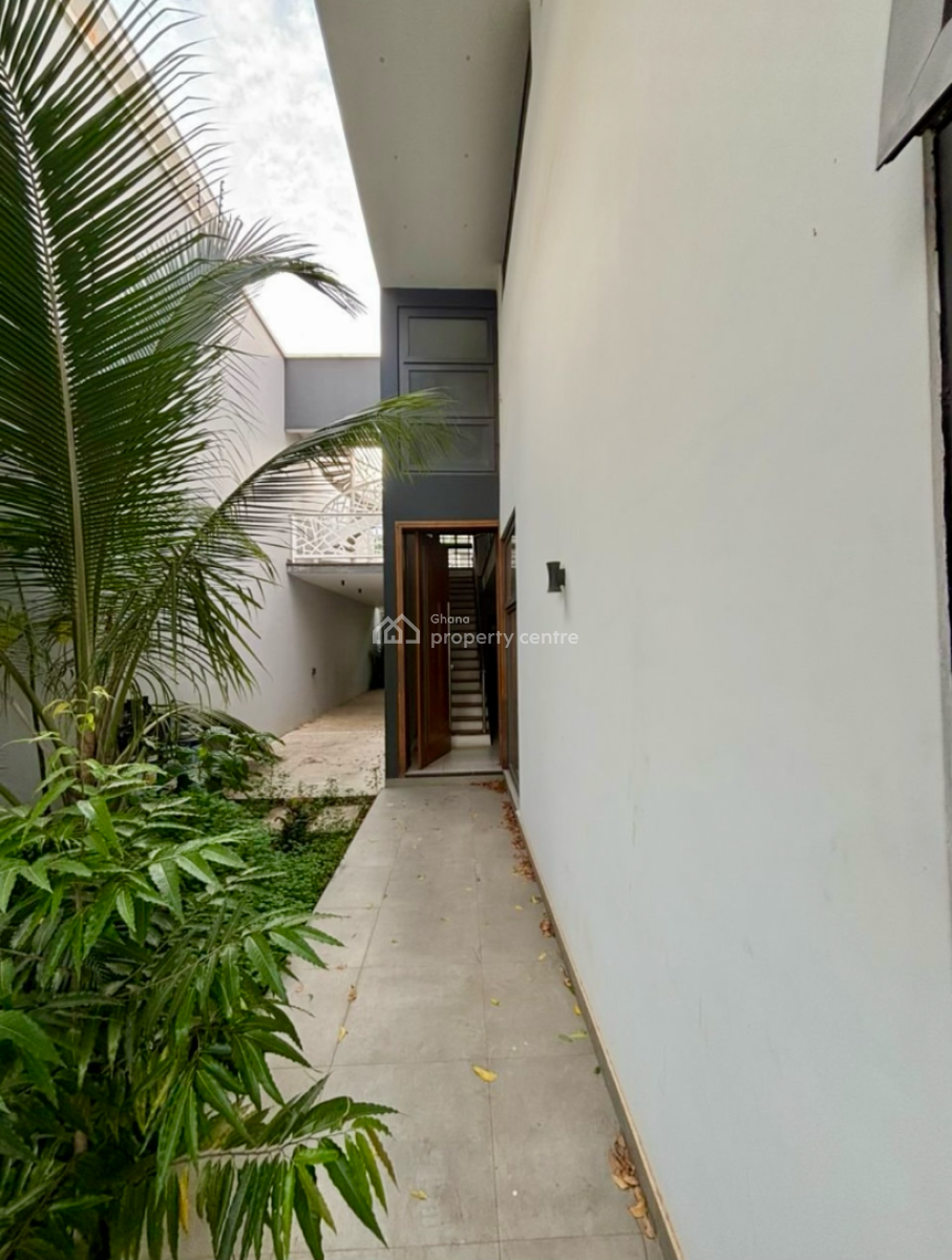 Detached 4 Bedroom Duplex with Rooftop Terrace and Staff Quarters, East Airport, Airport Residential Area, Accra, Detached Duplex for Sale