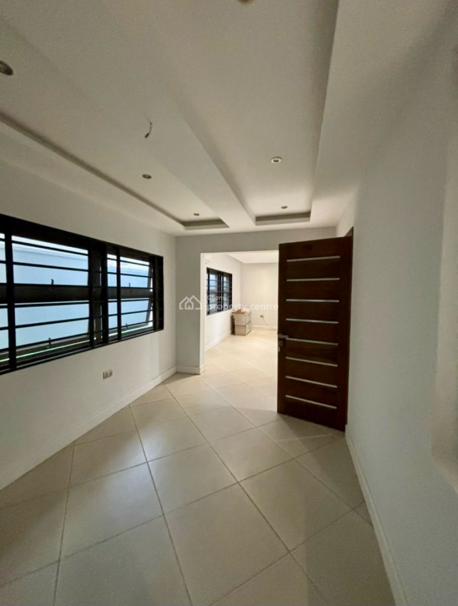 Detached 4 Bedroom Duplex with Rooftop Terrace and Staff Quarters, East Airport, Airport Residential Area, Accra, Detached Duplex for Sale