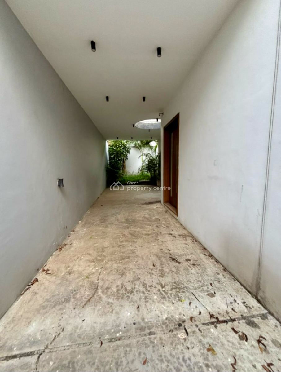 Detached 4 Bedroom Duplex with Rooftop Terrace and Staff Quarters, East Airport, Airport Residential Area, Accra, Detached Duplex for Sale