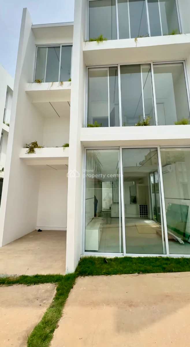 4 Bedroom Townhouse in a Gated Community, West Airport, Airport Residential Area, Accra, Townhouse for Rent