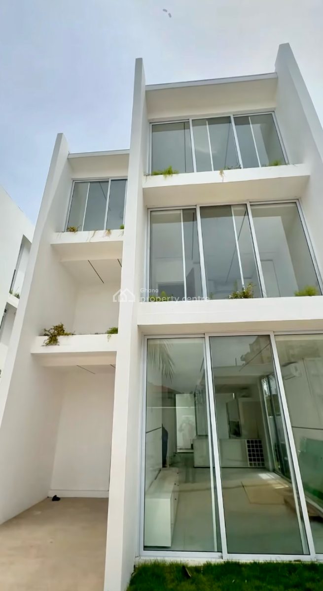 4 Bedroom Townhouse in a Gated Community, West Airport, Airport Residential Area, Accra, Townhouse for Rent