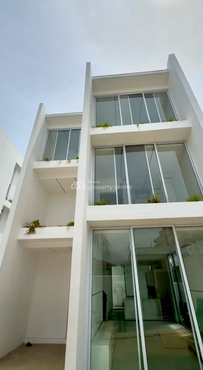 4 Bedroom Townhouse in a Gated Community, West Airport, Airport Residential Area, Accra, Townhouse for Rent
