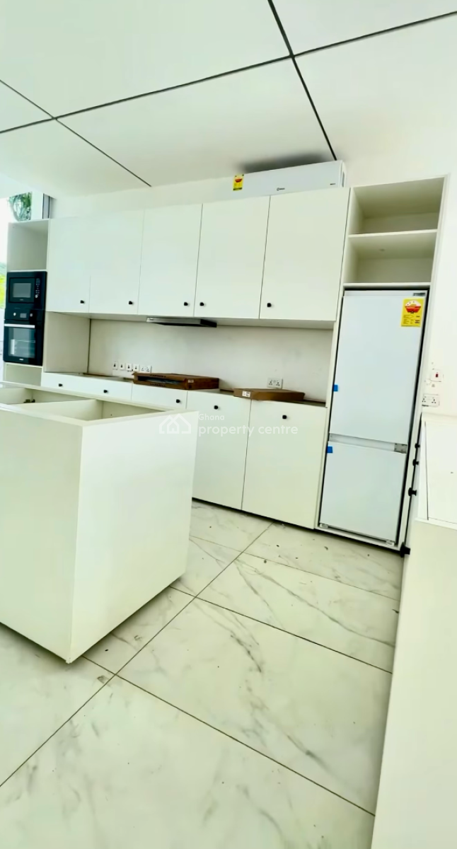 4 Bedroom Townhouse in a Gated Community, West Airport, Airport Residential Area, Accra, Townhouse for Rent