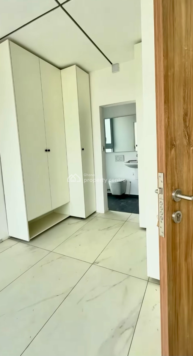 4 Bedroom Townhouse in a Gated Community, West Airport, Airport Residential Area, Accra, Townhouse for Rent