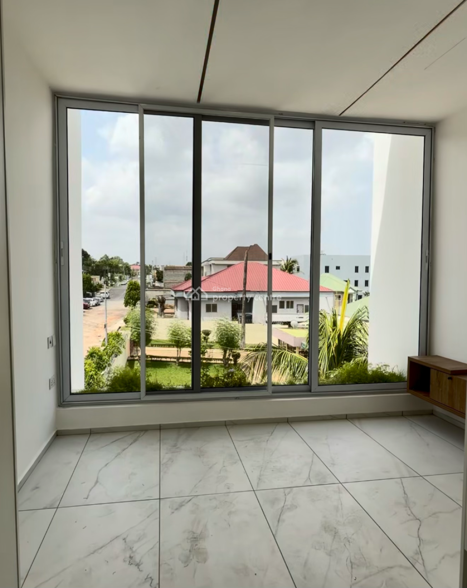 4 Bedroom Townhouse in a Gated Community, West Airport, Airport Residential Area, Accra, Townhouse for Rent