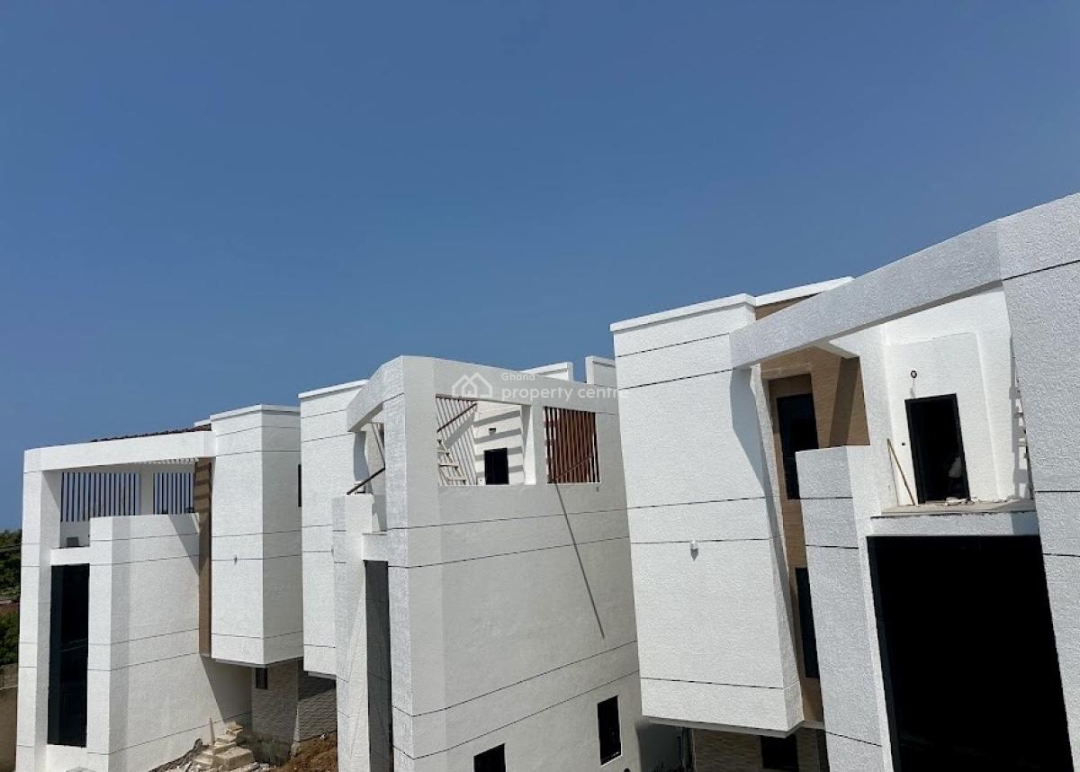 4 Bedroms Townhome with Staff Quarters in a Gated Community with Pool, Mahama Road, East Airport, Airport Residential Area, Accra, Townhouse for Sale
